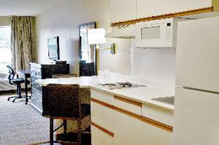 Extended America Select - Chicago - - Oak Brook Westmont